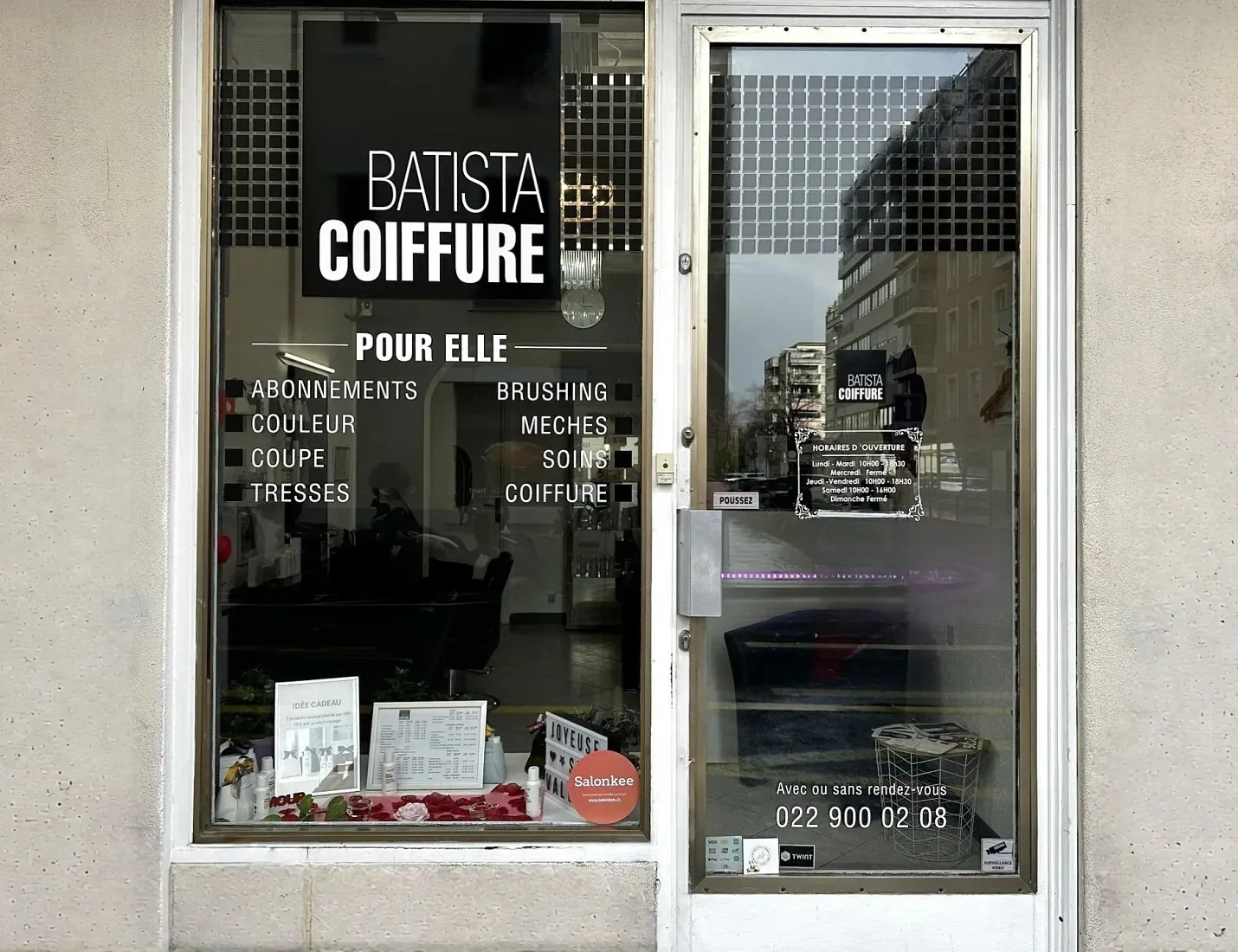 Devanture du salon Batista Coiffure à Genève
